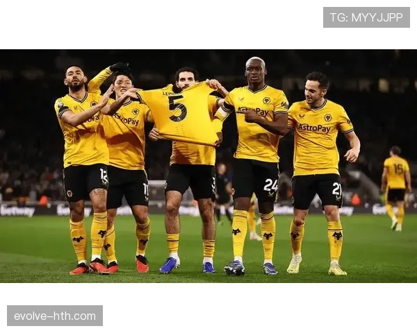 英超赛季回顾:战术博弈与关键挑战铸就冠军之路 英超赛季回顾:战术博弈与关键挑战铸就冠军之路