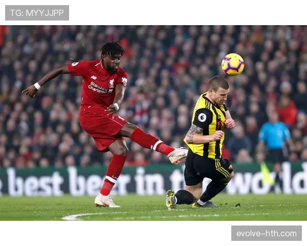 贝尼特斯战术调整成效显现,球队近期表现稳健 贝尼特斯战术调整成效显现,球队近期表现稳健