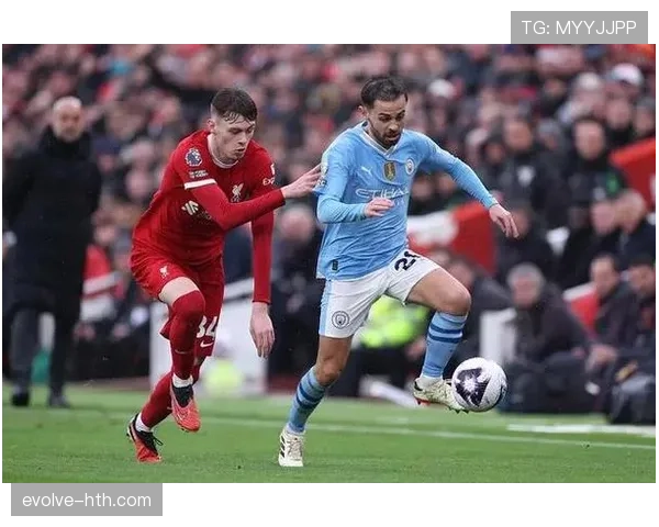 萨卡 vs 帕尔默:右边锋位置竞争与战术适配差异 萨卡 vs 帕尔默:右边锋位置竞争与战术适配差异