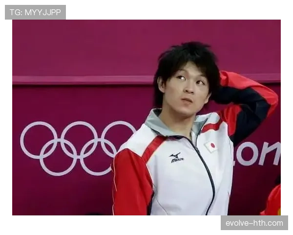 菲尔普斯退役后每天吃五顿饭,教练说他光早餐就能干掉一整只烤鸡 菲尔普斯退役后每天吃五顿饭,教练说他光早餐就能干掉一整只烤鸡