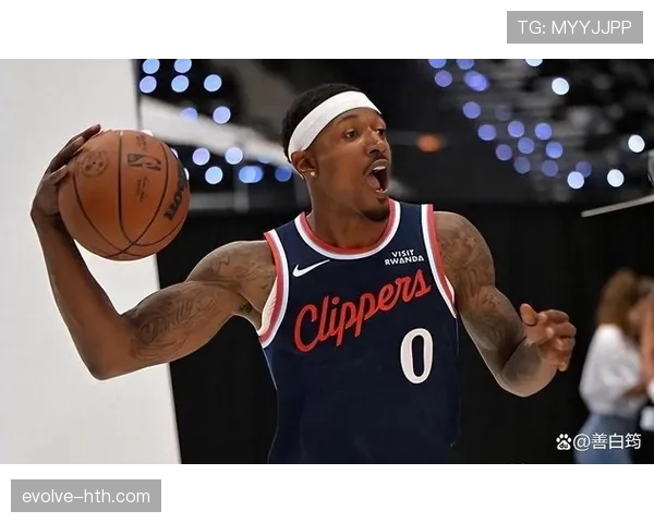 比尔无球跑动提升关键得分效率明显拉开与队友差距