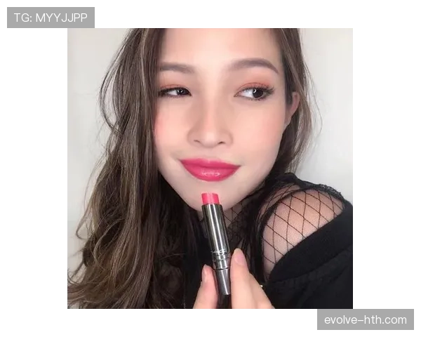 李梦的社交账号又炸了，这次是买不起普通口红的豪门日常？